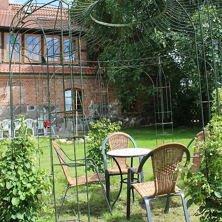 Gutshaus In Mit Teich *