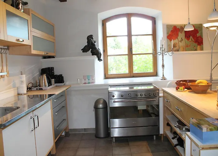 Gutshaus In Mit Teich Dom wakacyjny *